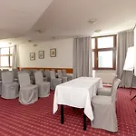 Jadran מלון 3*