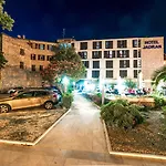 Jadran מלון 3*