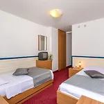 מלון Jadran