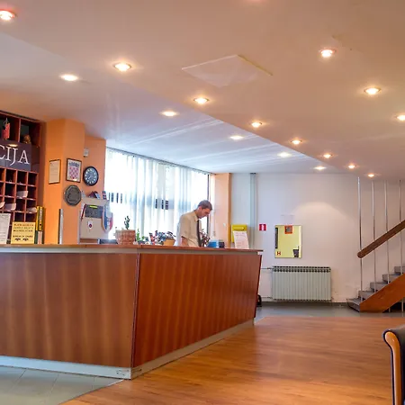 亚德兰希贝尼克酒店 酒店 希贝尼克