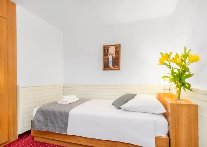 亚德兰希贝尼克酒店 酒店 3*