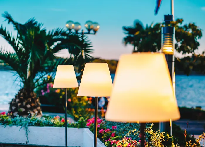 Jadran ホテル シベニク