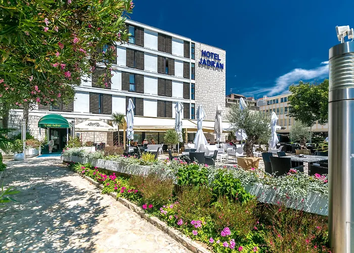 Jadran 3* シベニク