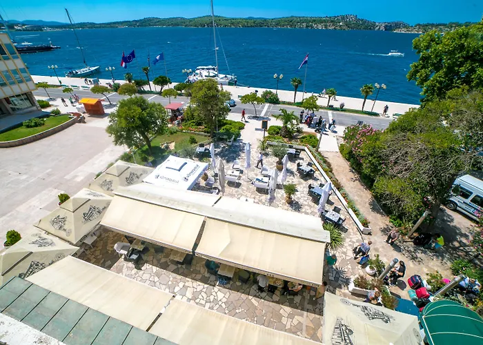 Jadran 3* シベニク