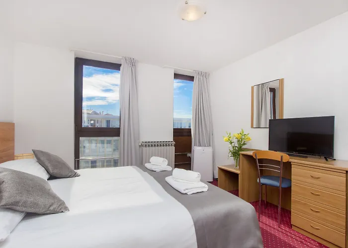 亚德兰希贝尼克酒店 希贝尼克