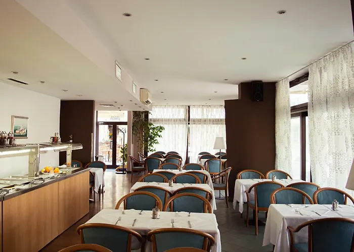 亚德兰希贝尼克酒店